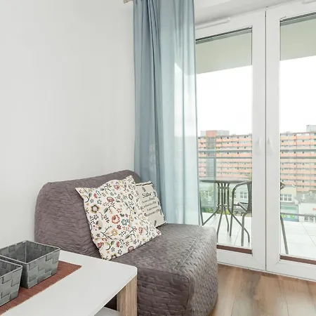 Cztery Oceany For 4 Guests With Balcony & Parking By Renters Danzig
