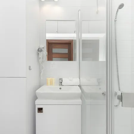 Apartment Cztery Oceany For 4 Guests With Balcony & Parking By Renters